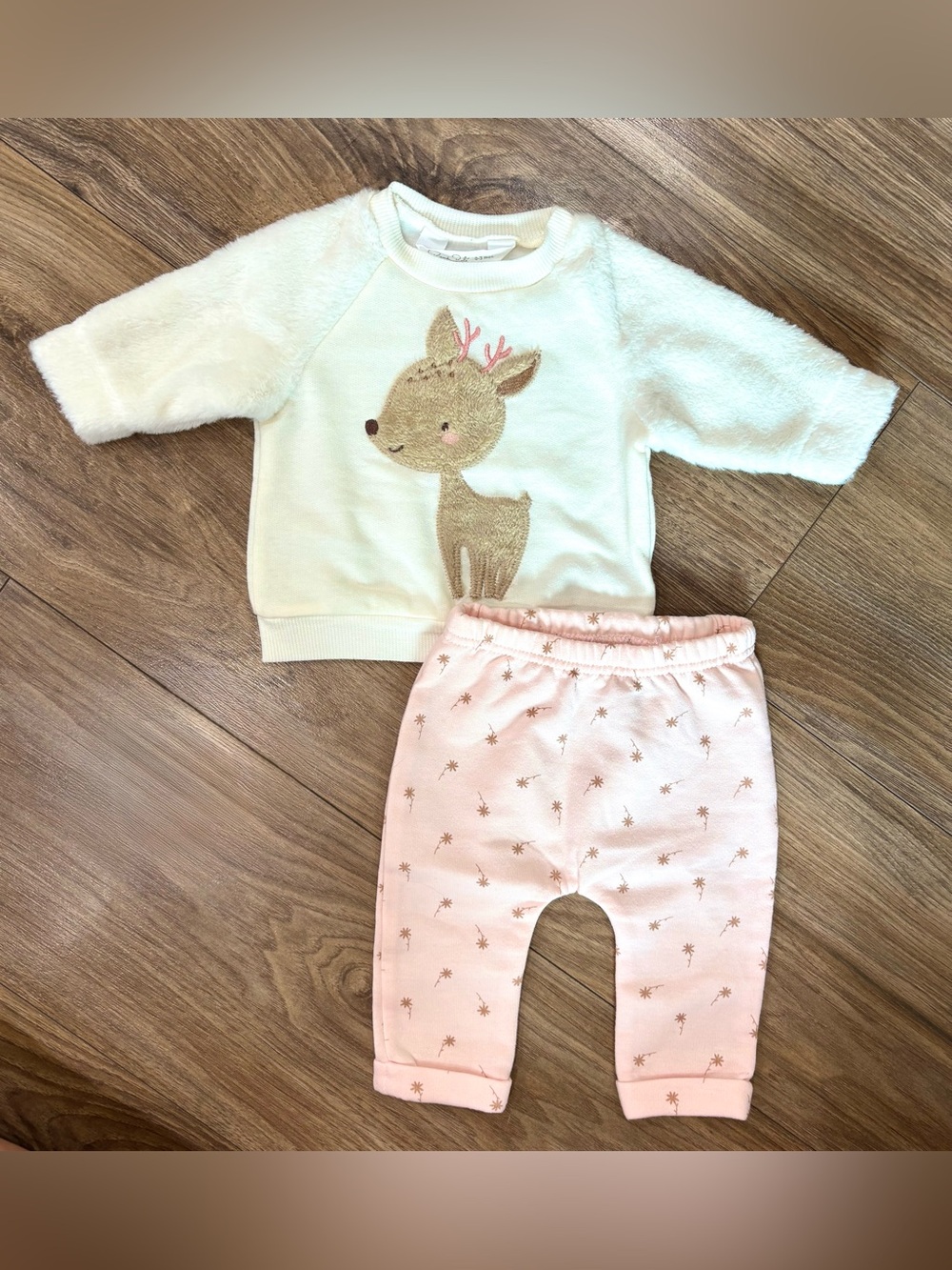 Rene Rofe Baby Cream Deer Sweatshirt with Pink Star Pajama Pants